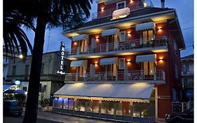 Hotel lo Squalo